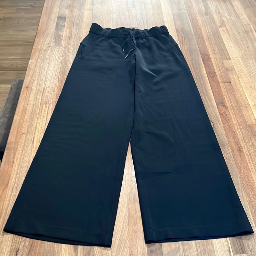 Lululemon Wide leg causal trousers